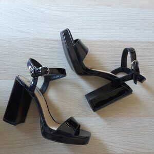 STEVE MADDEN WOMEN'S ANKLE STRAP HEEL SANDALS (7M)